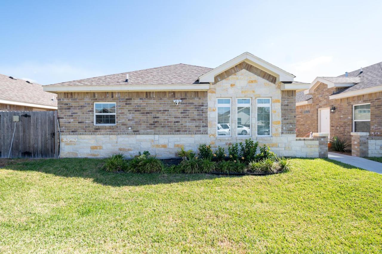 Ferienwohnung Fabulous King Size Bed In A Gated Neighborhood! Edinburg Exterior foto