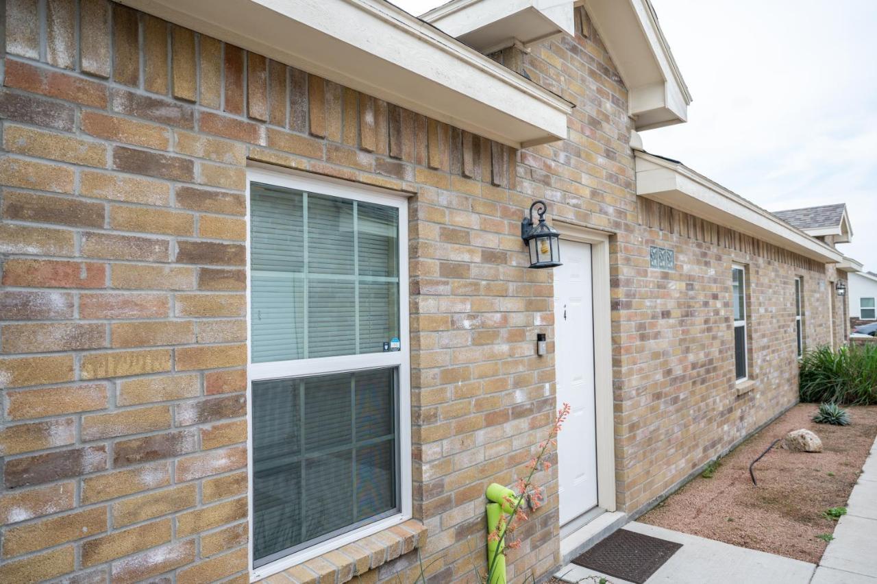 Ferienwohnung Fabulous King Size Bed In A Gated Neighborhood! Edinburg Exterior foto