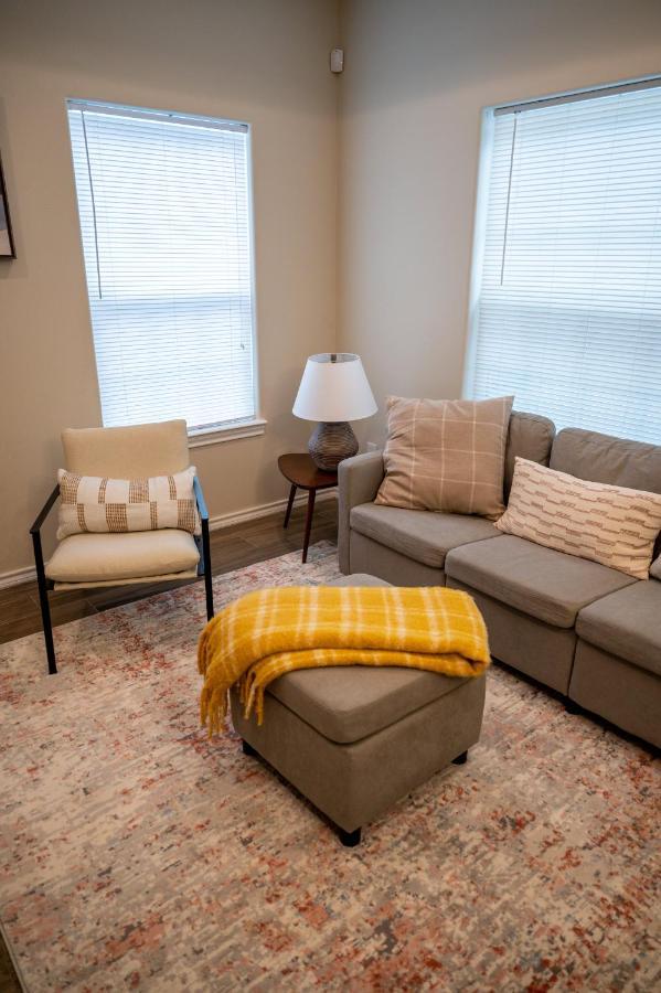 Ferienwohnung Fabulous King Size Bed In A Gated Neighborhood! Edinburg Exterior foto