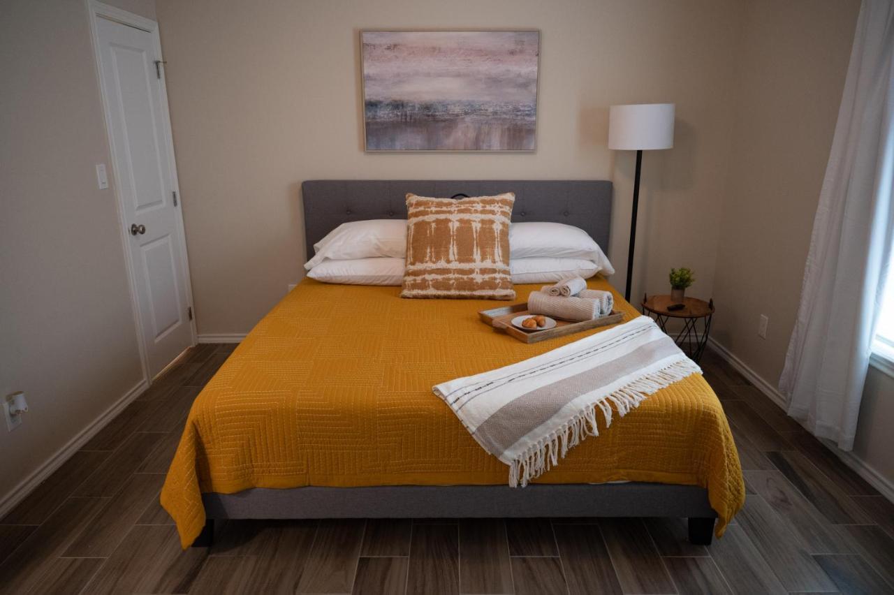 Ferienwohnung Fabulous King Size Bed In A Gated Neighborhood! Edinburg Exterior foto